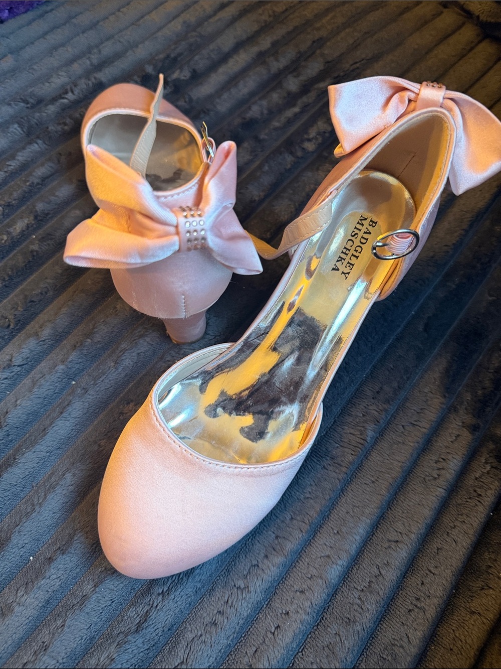 Badgley Mischka Blush Pink Satin Bow Mid-Heel Sandals